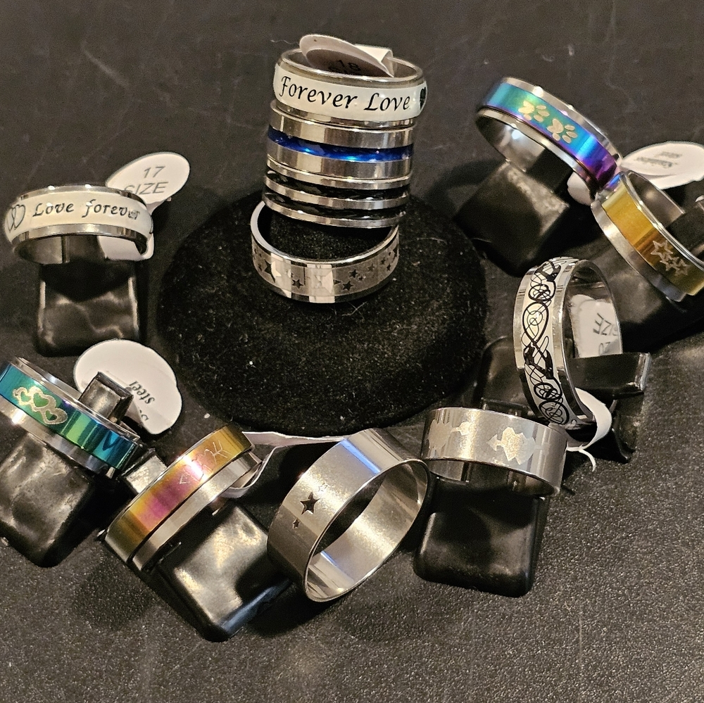 Rings W
